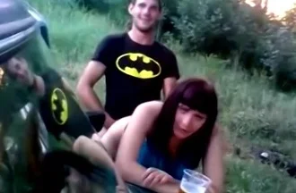 Бухаем и ебёмся! Частное порно с пьяных пикников русских туристов